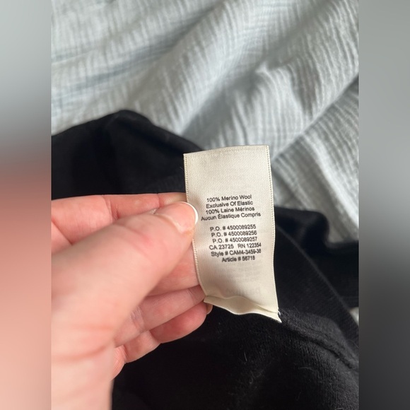 LIKE NEW ARITZIA WILFRED MONTPELLIER BLACK TURTLENECK SMALL - Picture 5 of 6